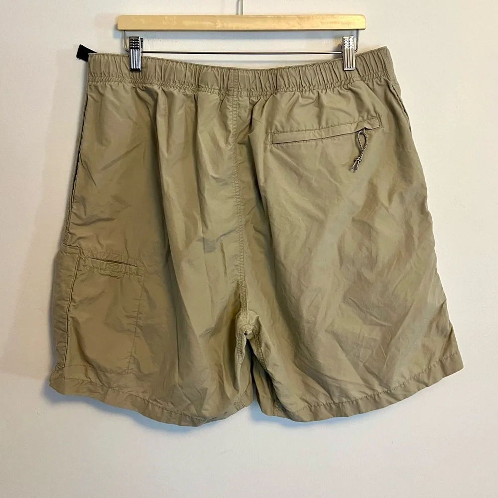VTG Columbia Belted Zip Pockets Cargo Shorts – XL